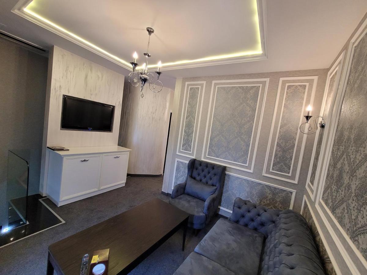 Hotel Roma & Tours Yerevan Exterior photo