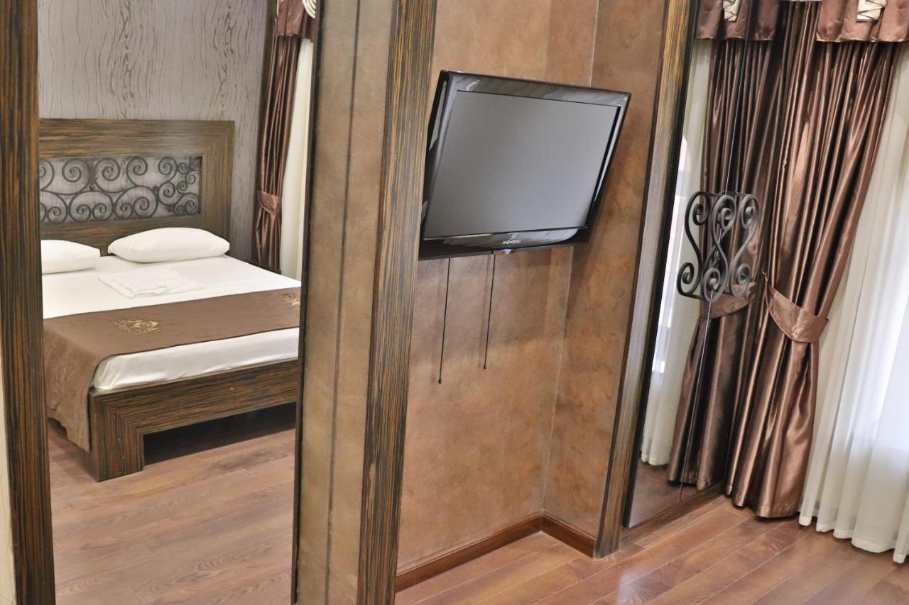 Hotel Roma & Tours Yerevan Exterior photo