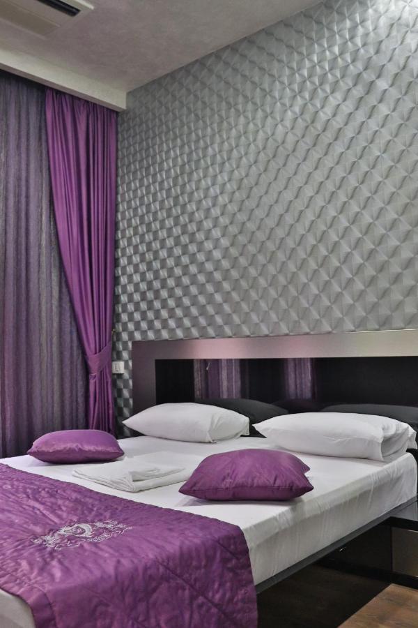 Hotel Roma & Tours Yerevan Exterior photo