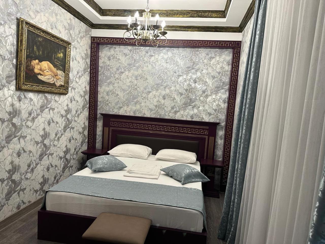 Hotel Roma & Tours Yerevan Exterior photo